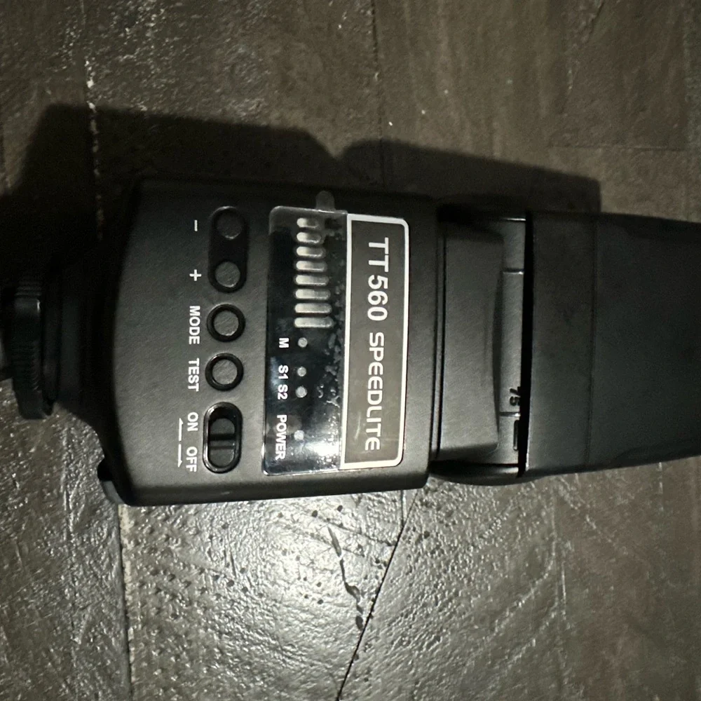 Newer TT560 Speedlite Flash for DSLR Cameras